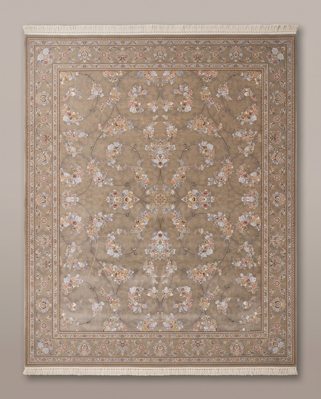 New arrival Persian rug with classic medallion