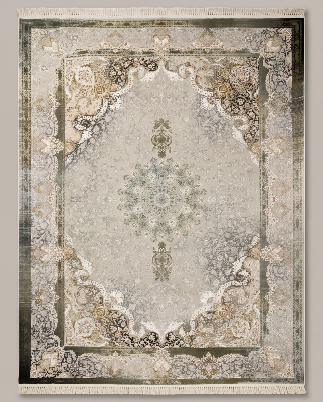 Fine Persian rug in a light colourway